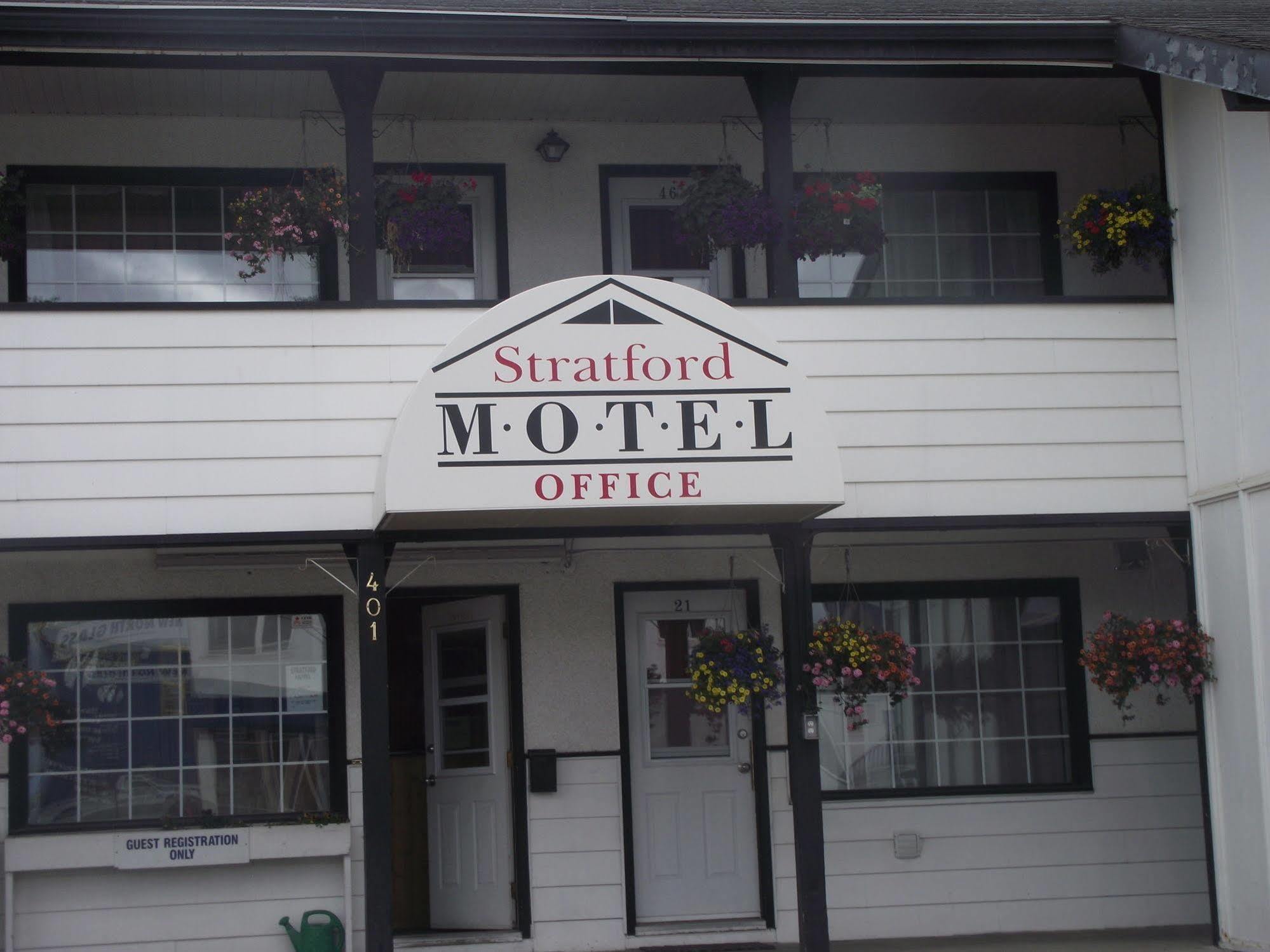 Stratford Motel Whitehorse Exterior photo